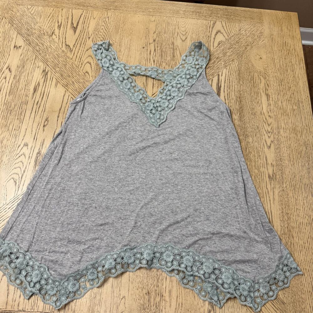 Jodifl Medium Gray Crochet Lace V-neck‎ Handkerchief Hem Tank Top